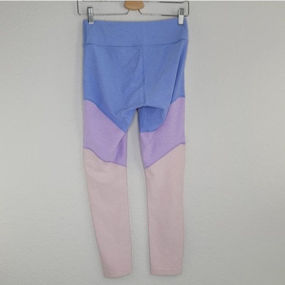 Outdoor voices tri color 7/8 leggings Size Small - Picture 3 of 9
